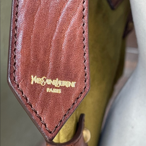 Yves Saint Laurent leather handbag - Picture 10 of 13